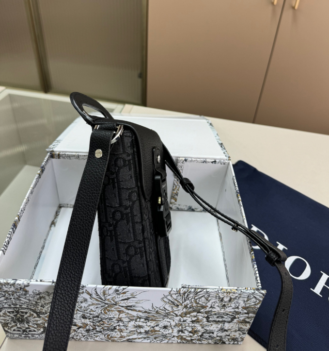 【人気♪】Dior★SADDLE オブリーク柄ポーチバッグ