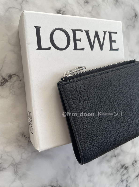 【LOEWE】新作 スリム コンパクトウォレット
