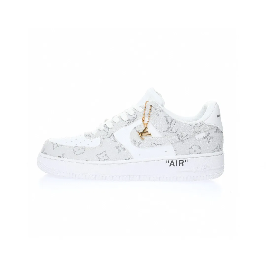 【日本未入荷】♪超入手困難Louis Vuitton x Nike Air Force1 ホワイトグレー【本物保証】【代金引換】