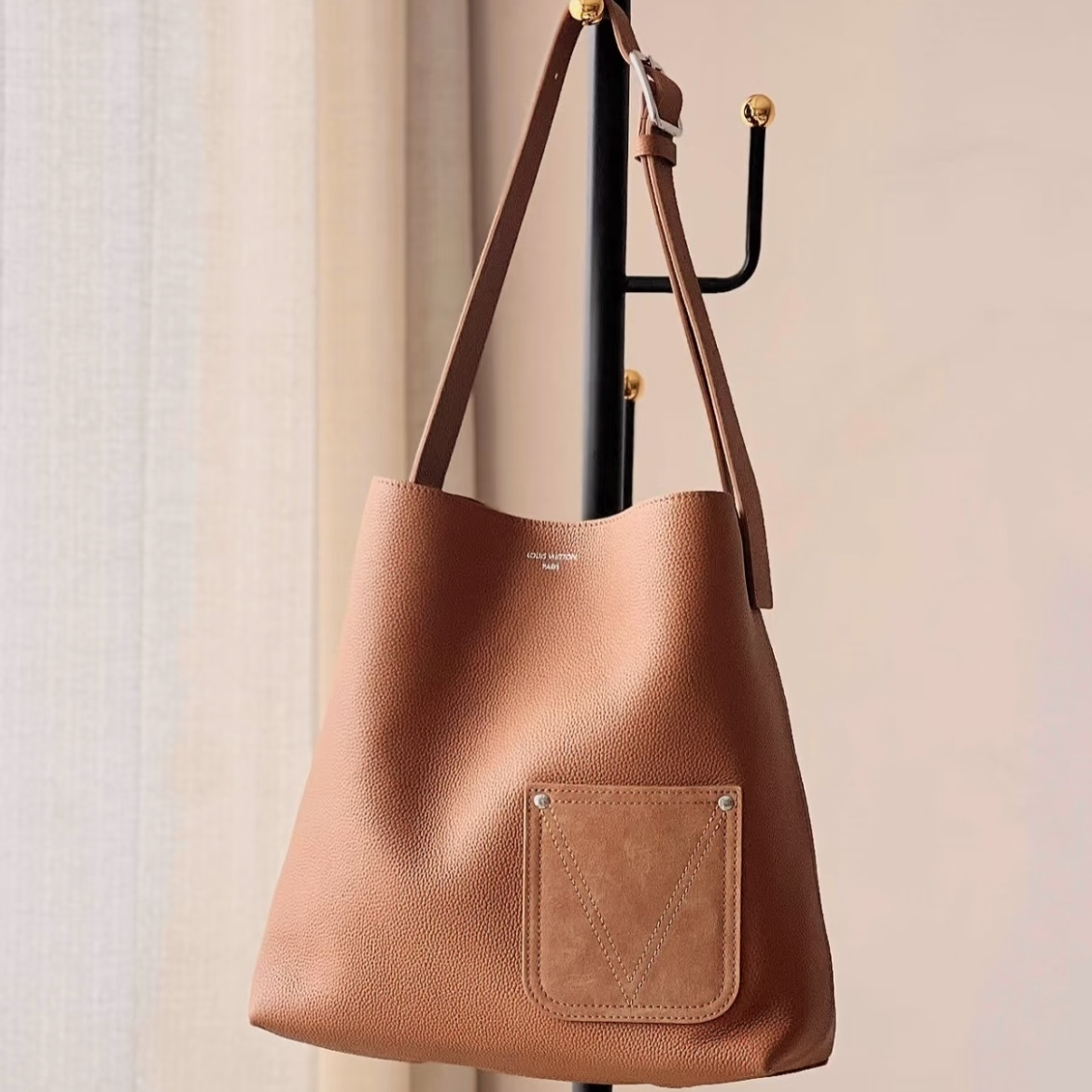 八木勇征さん愛用♪【Louis Vuitton】ヴェルソ トート バッグ