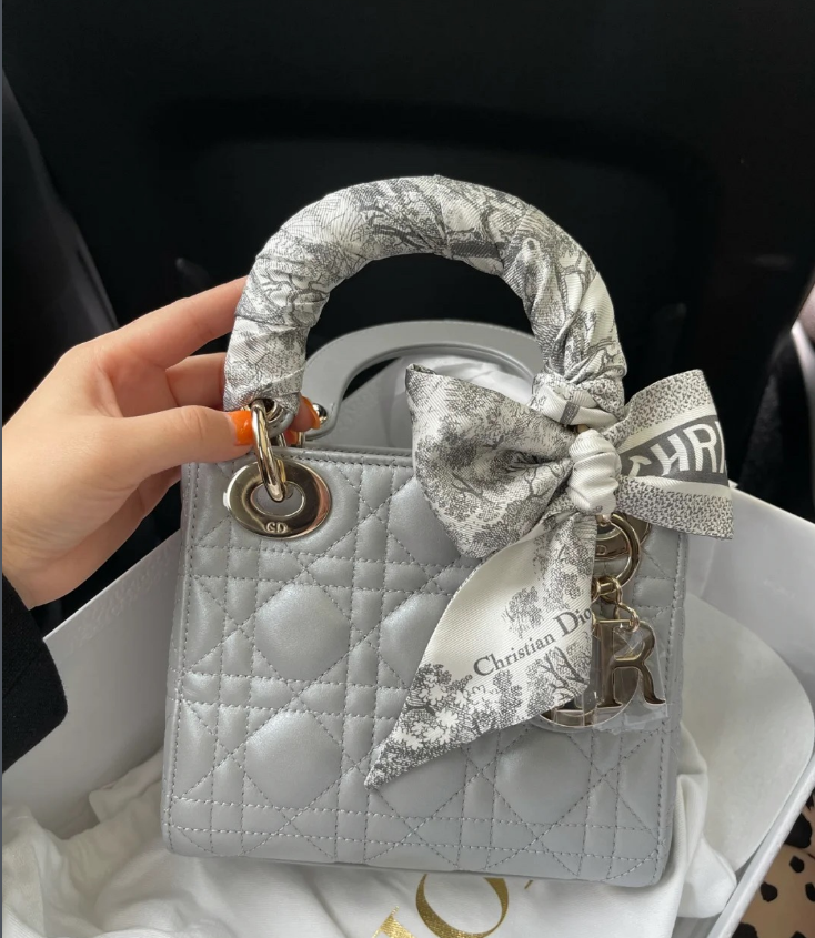 【ディオール国内配送】LADY DIOR マイクロバッグ【最短発送】