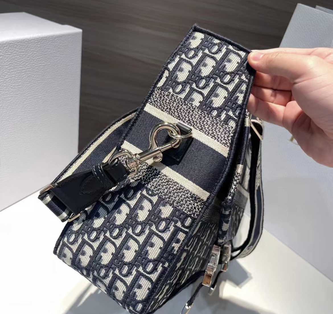 【お洒落♪】Dior DIORCAMP ミディアムバッグ