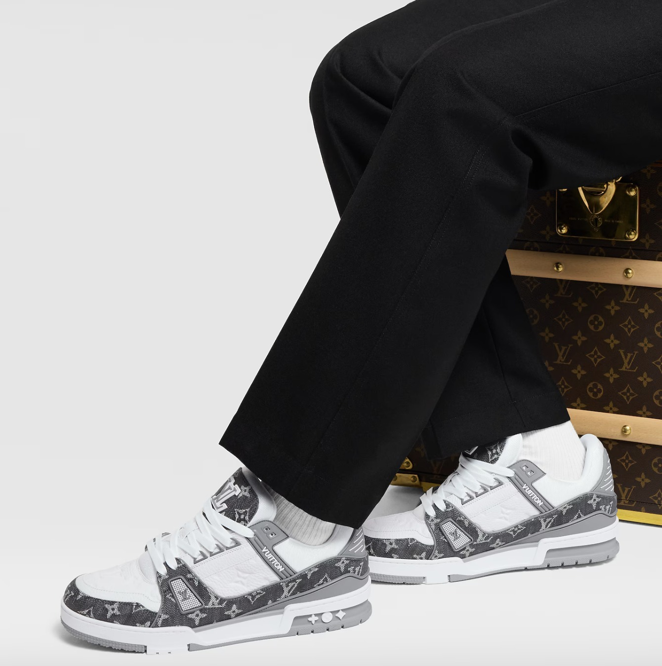 ◆人気を誇る1足【 LV 】LV トレイナー・ライン スニーカー