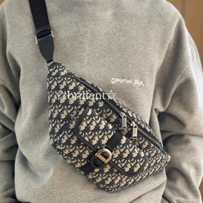 【新作☆】 Dior 8 ベルトバッグ　ブラック