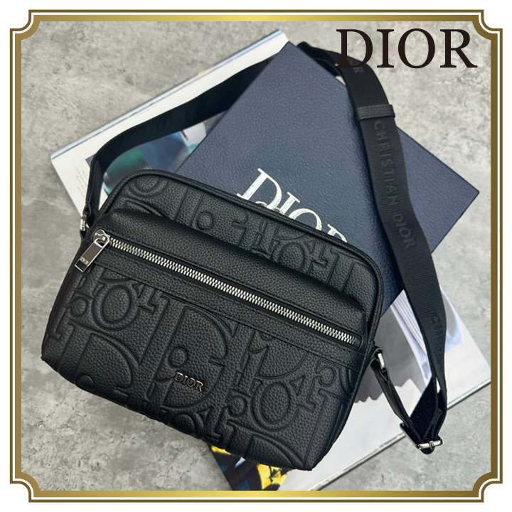 【シンプルで使いやすい♪】DIOR ストラップ付きジップポーチ