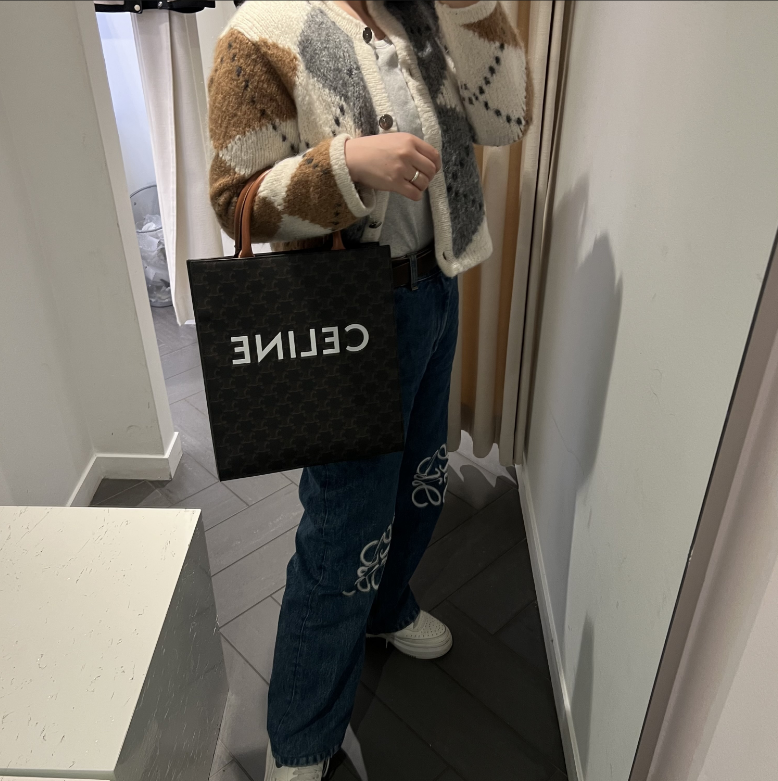 【CELINE直営】セール！スモール トリオンフ カバ 早い者勝ち！