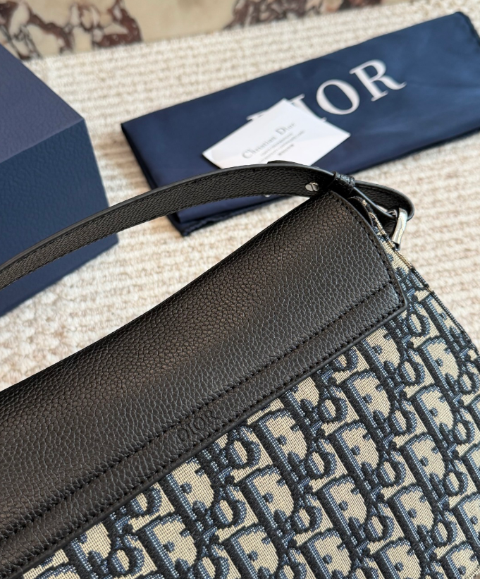 Dior Saddleバッグ《Dior Oblique》ベージュ/黒 カーフ DHL 直営