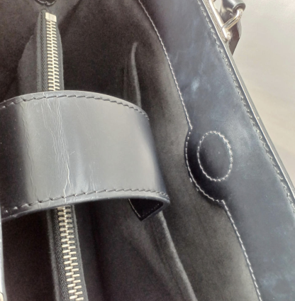 大人気♪ Louis Vuitton（ヴィトン）エピ バッグ