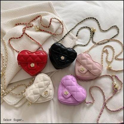 CHANEL　ハート　クラッチバック