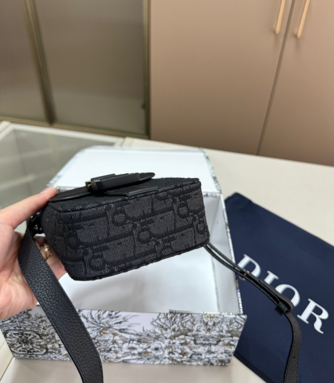 【人気♪】Dior★SADDLE オブリーク柄ポーチバッグ