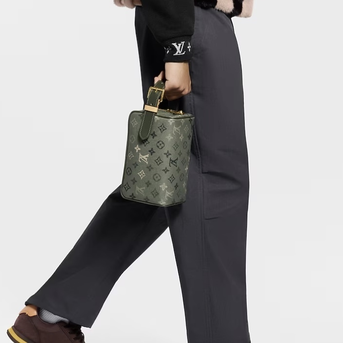 メンズに大人気♪【Louis Vuitton】ドップキット バッグ