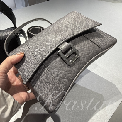 【VIPセール】BALENCIAGA ダウンタウン バッグ XS 736471