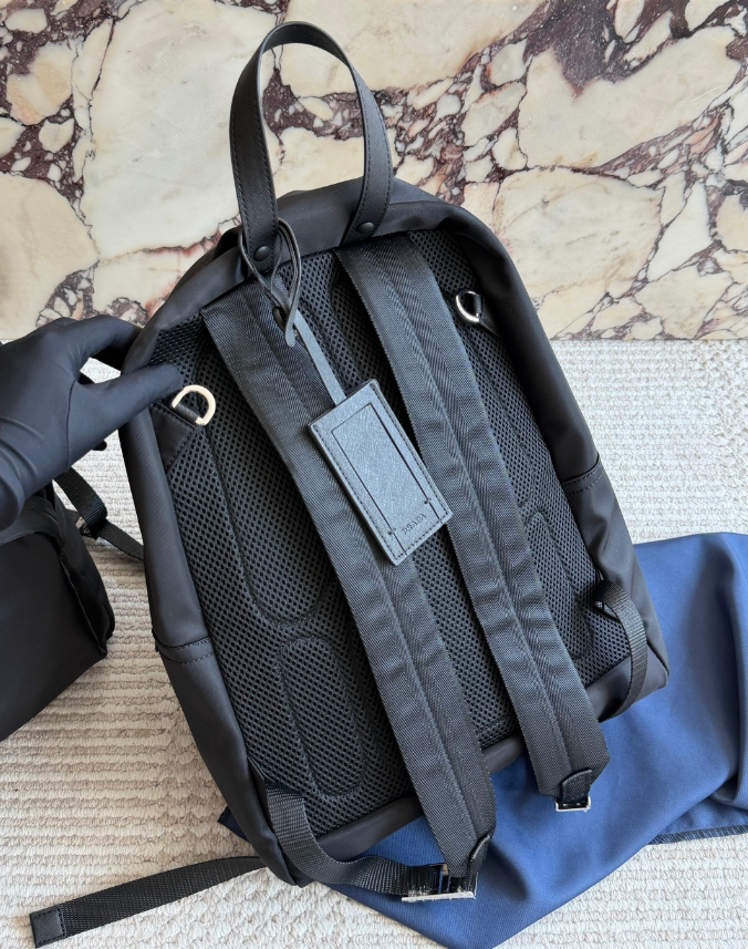 １点限り！VIP顧客セール★累積売上総額第１位！┃PRADA★2VZ034