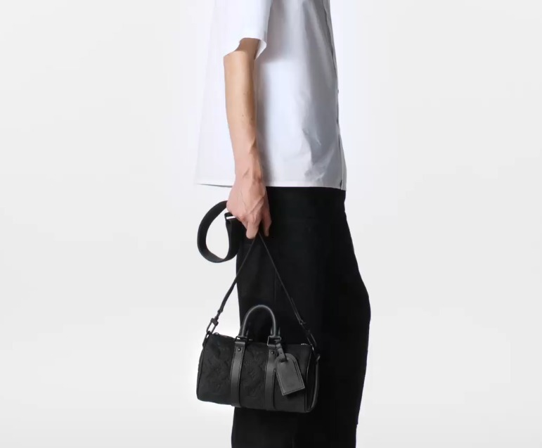 【直営店買付】Louis Vuitton　キーポル　バンドリエール 25