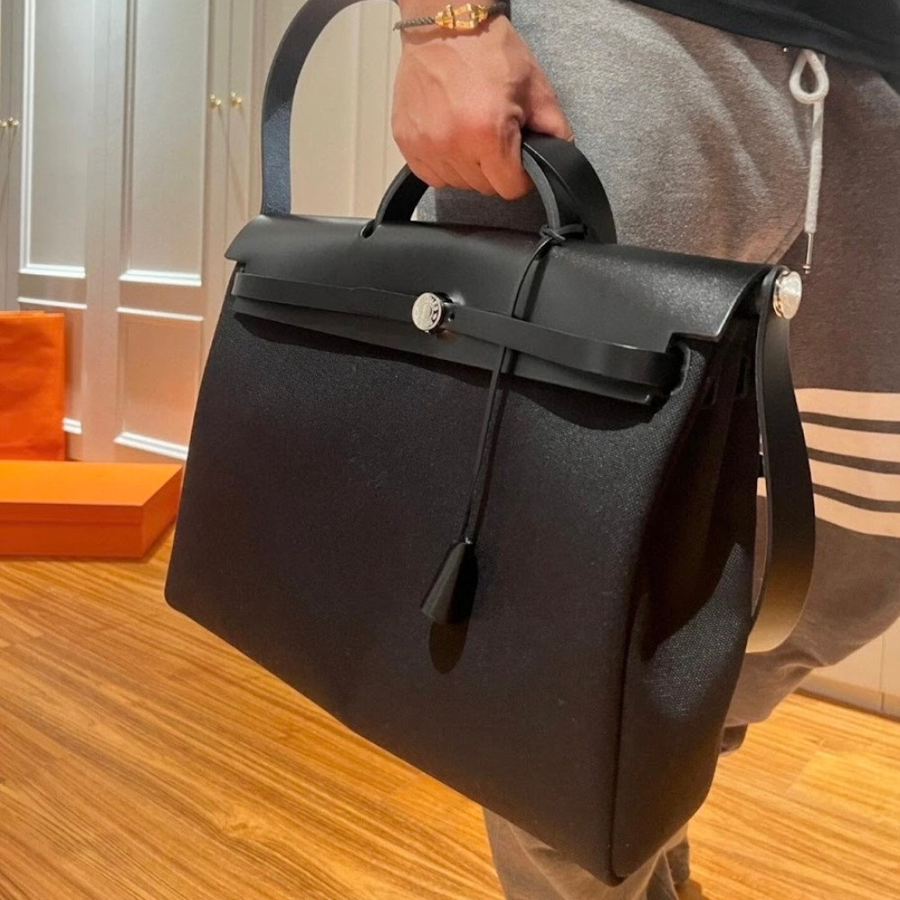 《ビジネスにもピッタリ♡》 HERMES バッグ