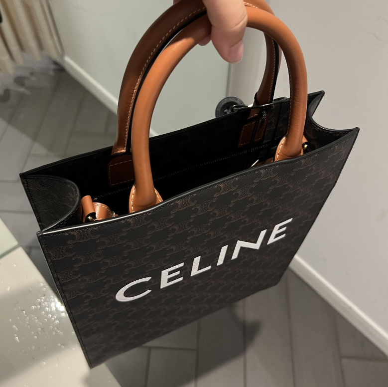 【CELINE直営】セール！スモール トリオンフ カバ 早い者勝ち！