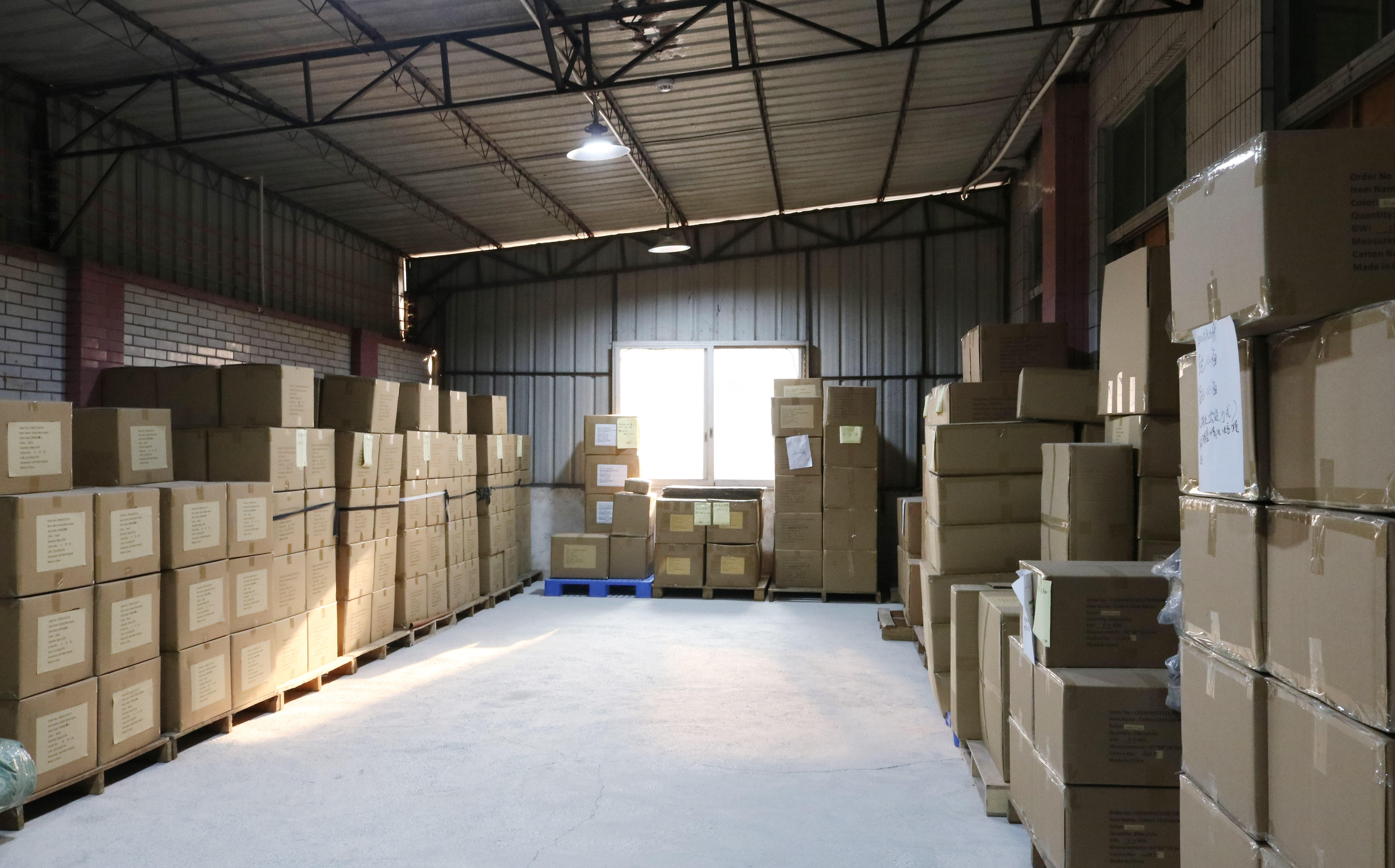 {"default":"swbackpack massive ready-to-ship warehouse inventory for school bags. 24-hour fast dispatch for wholesale backpacks and trolley bags. Reliable OEM ODM factory production and bulk supply for retailers and Amazon sellers seeking rapid fulfillment."}
