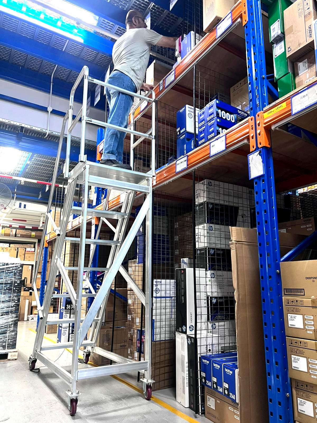 Aluminum Mobile Platform Ladder