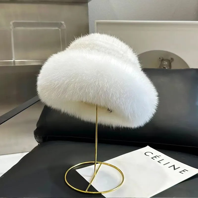 Elegant Fluffy Winter Brim Hat