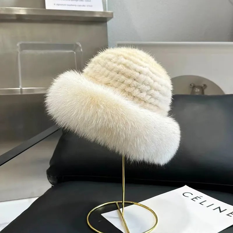 Elegant Fluffy Winter Brim Hat