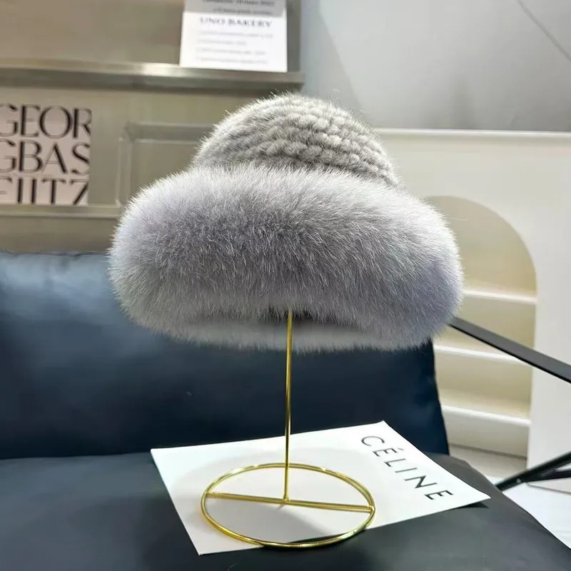 Elegant Fluffy Winter Brim Hat