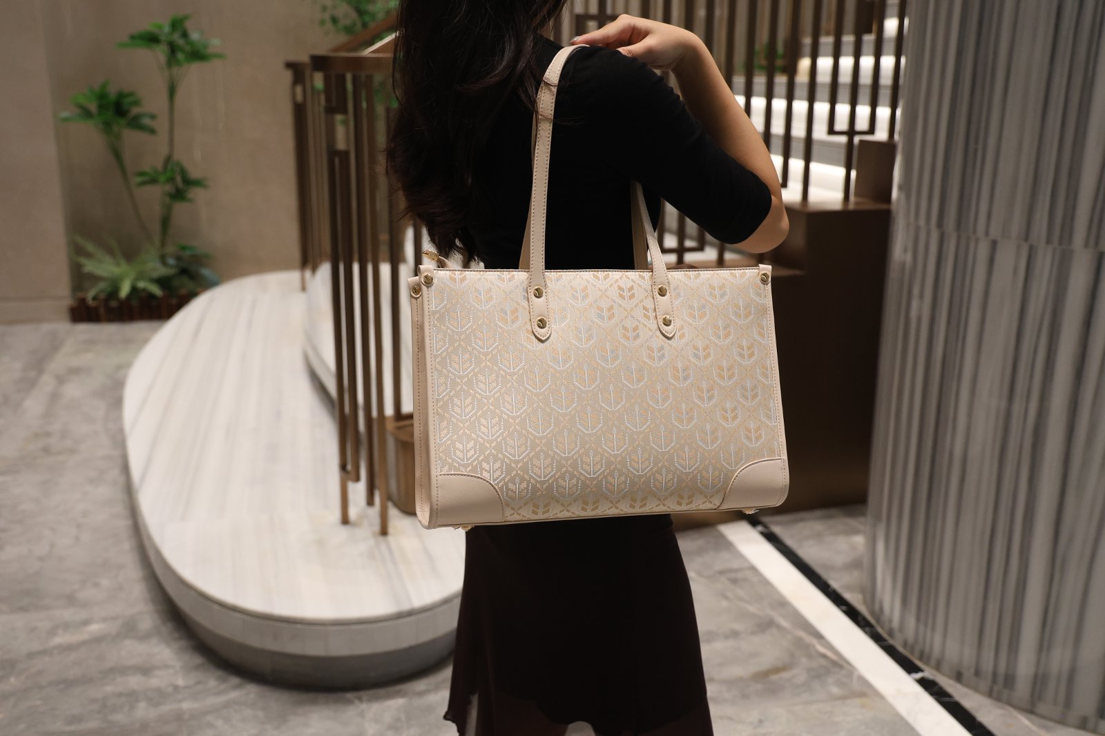 wheat-inspired motif Pattern Tote Bag – Inspired by Zhuang Brocade