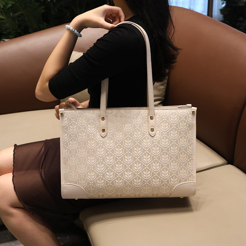 wheat-inspired motif Pattern Tote Bag – Inspired by Zhuang Brocade