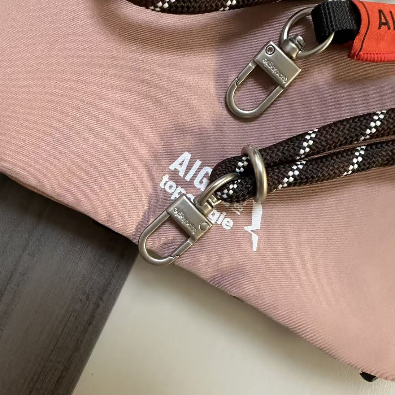 Topologie トポロジー×エイグル トリオ カラーボトル サコッシュ ミディアム  グリローズ  ショルダーバッグ ストラップ付き