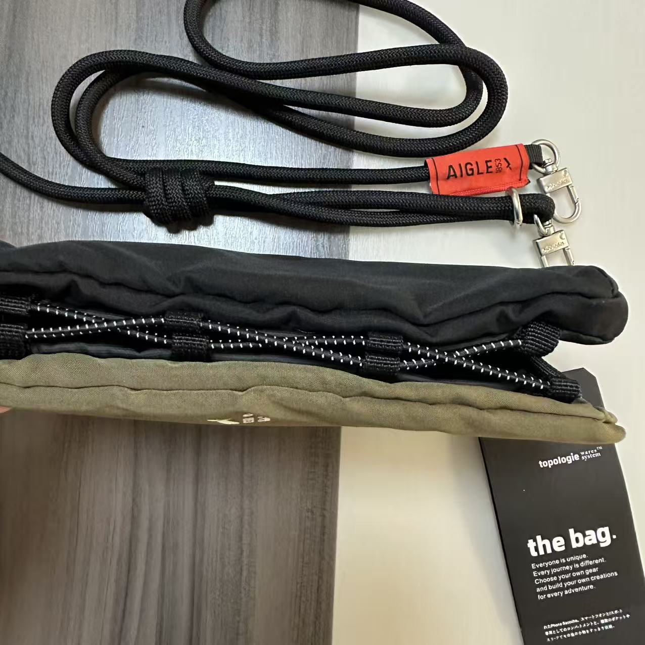 Topologie トポロジー×エイグル トリオ カラーボトル サコッシュ ミディアム  グリローズ  ショルダーバッグ ストラップ付き
