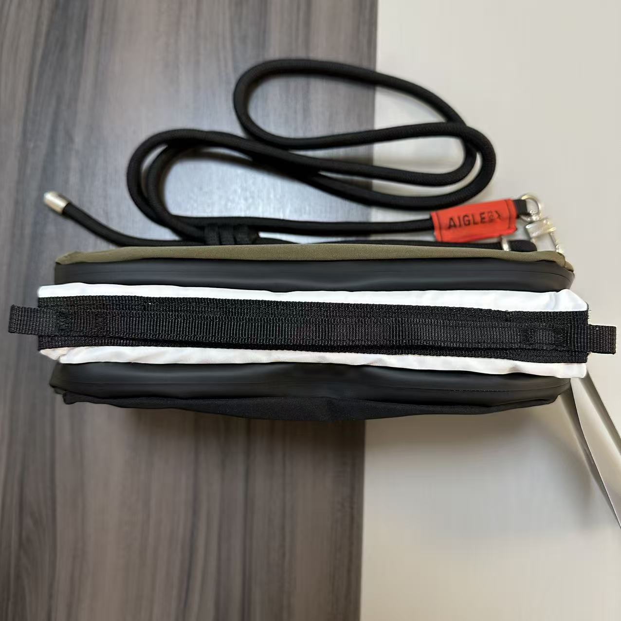 Topologie トポロジー×エイグル トリオ カラーボトル サコッシュ ミディアム  グリローズ  ショルダーバッグ ストラップ付き