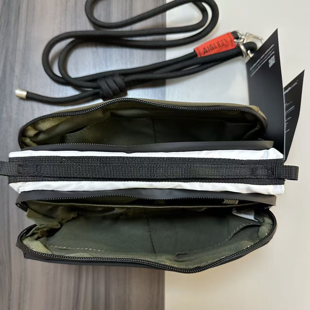 Topologie トポロジー×エイグル トリオ カラーボトル サコッシュ ミディアム  グリローズ  ショルダーバッグ ストラップ付き