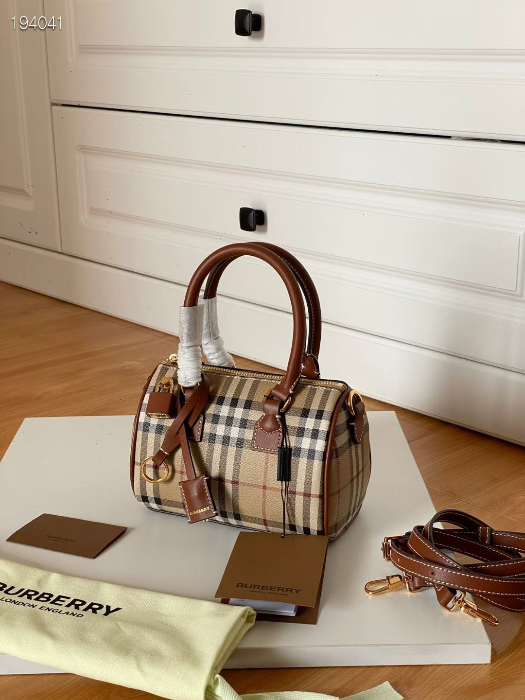 バーバリー BURBERRY ミディアム/ミニ  チェック ボウリングバッグ ボストンバッグ 2WAY ショルダーバッグ