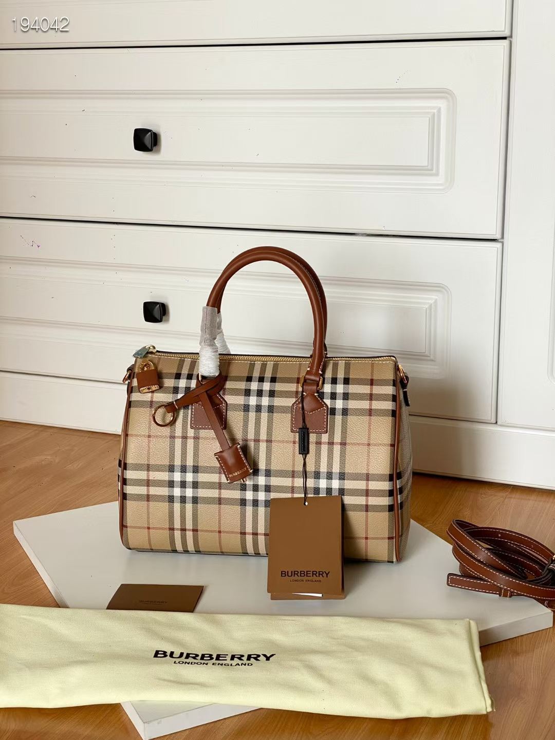 バーバリー BURBERRY ミディアム/ミニ  チェック ボウリングバッグ ボストンバッグ 2WAY ショルダーバッグ