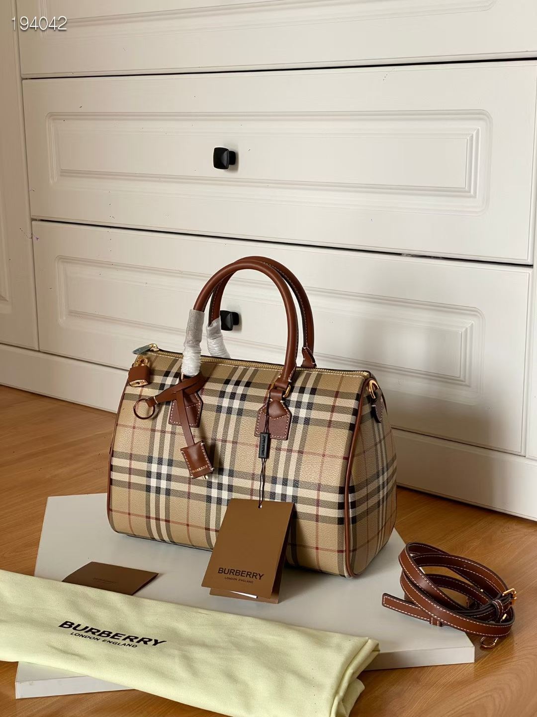 バーバリー BURBERRY ミディアム/ミニ  チェック ボウリングバッグ ボストンバッグ 2WAY ショルダーバッグ
