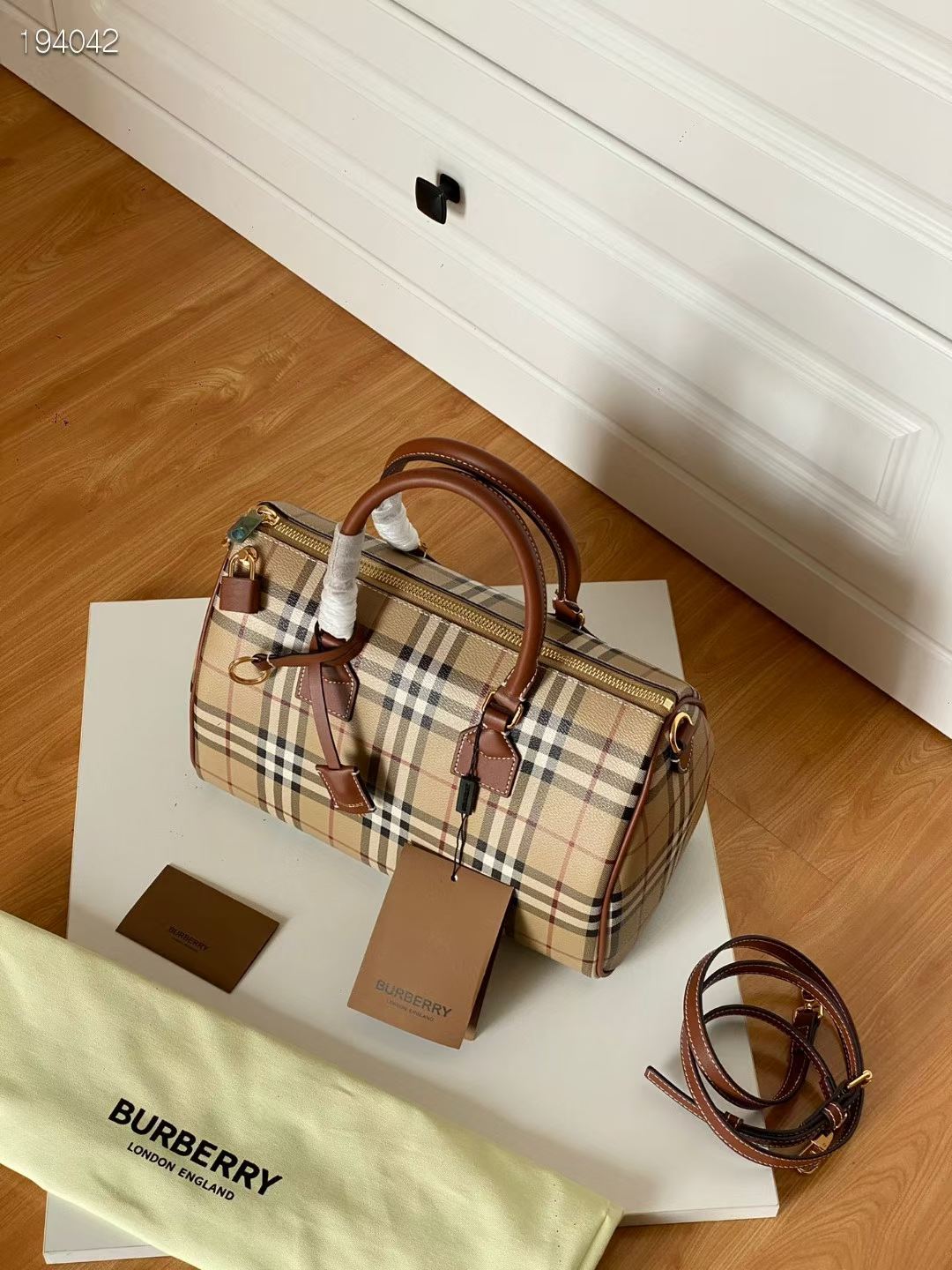 バーバリー BURBERRY ミディアム/ミニ  チェック ボウリングバッグ ボストンバッグ 2WAY ショルダーバッグ