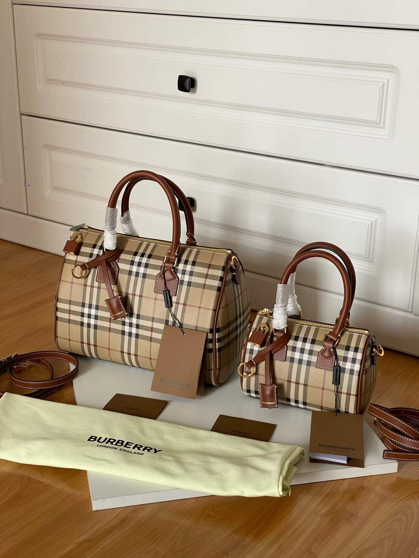 バーバリー BURBERRY ミディアム/ミニ  チェック ボウリングバッグ ボストンバッグ 2WAY ショルダーバッグ