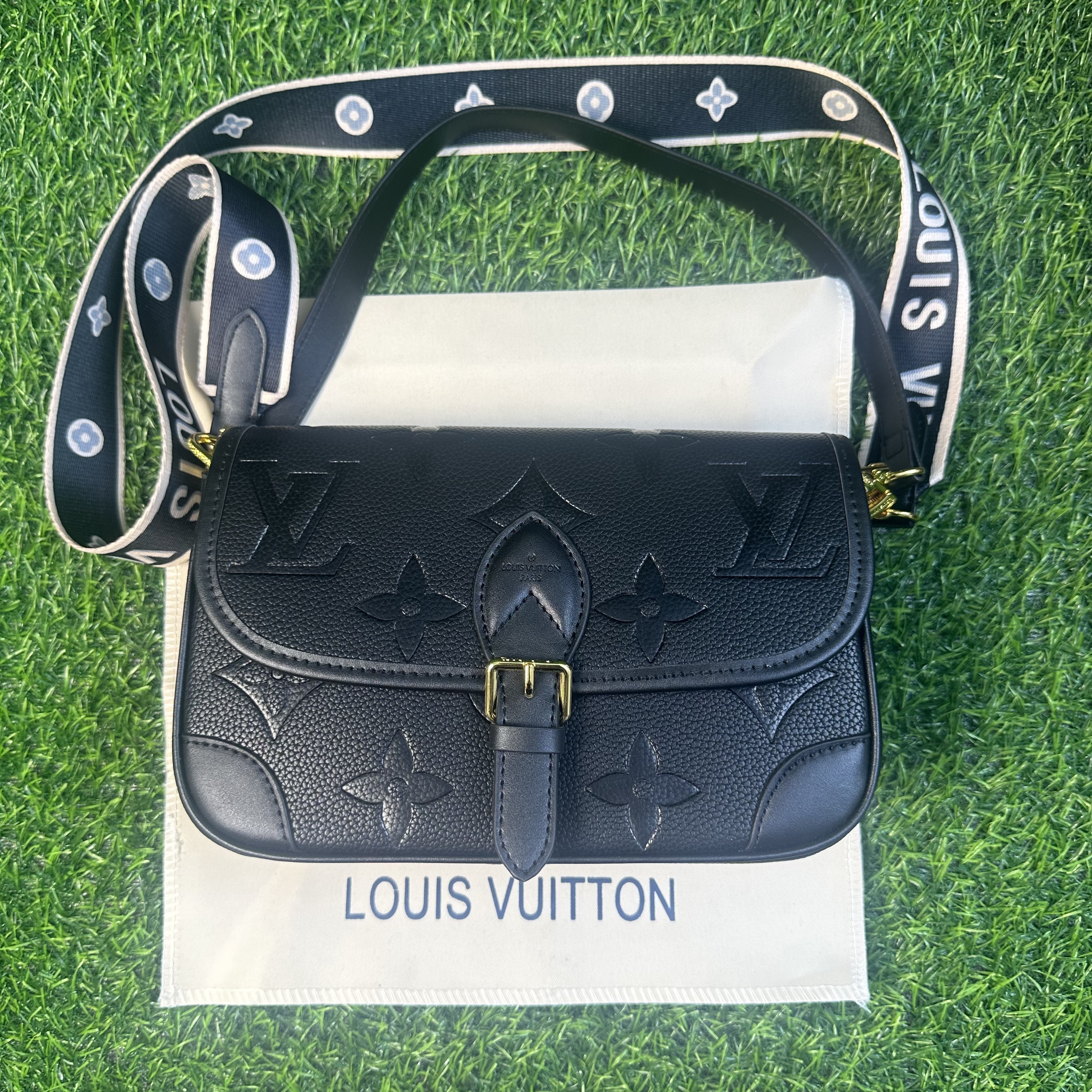 LOUIS VUITTON ルイ・ヴィトン ショルダーバッグ ディアヌ ハンドバッグ モノグラムアンプラント ブラック レディース