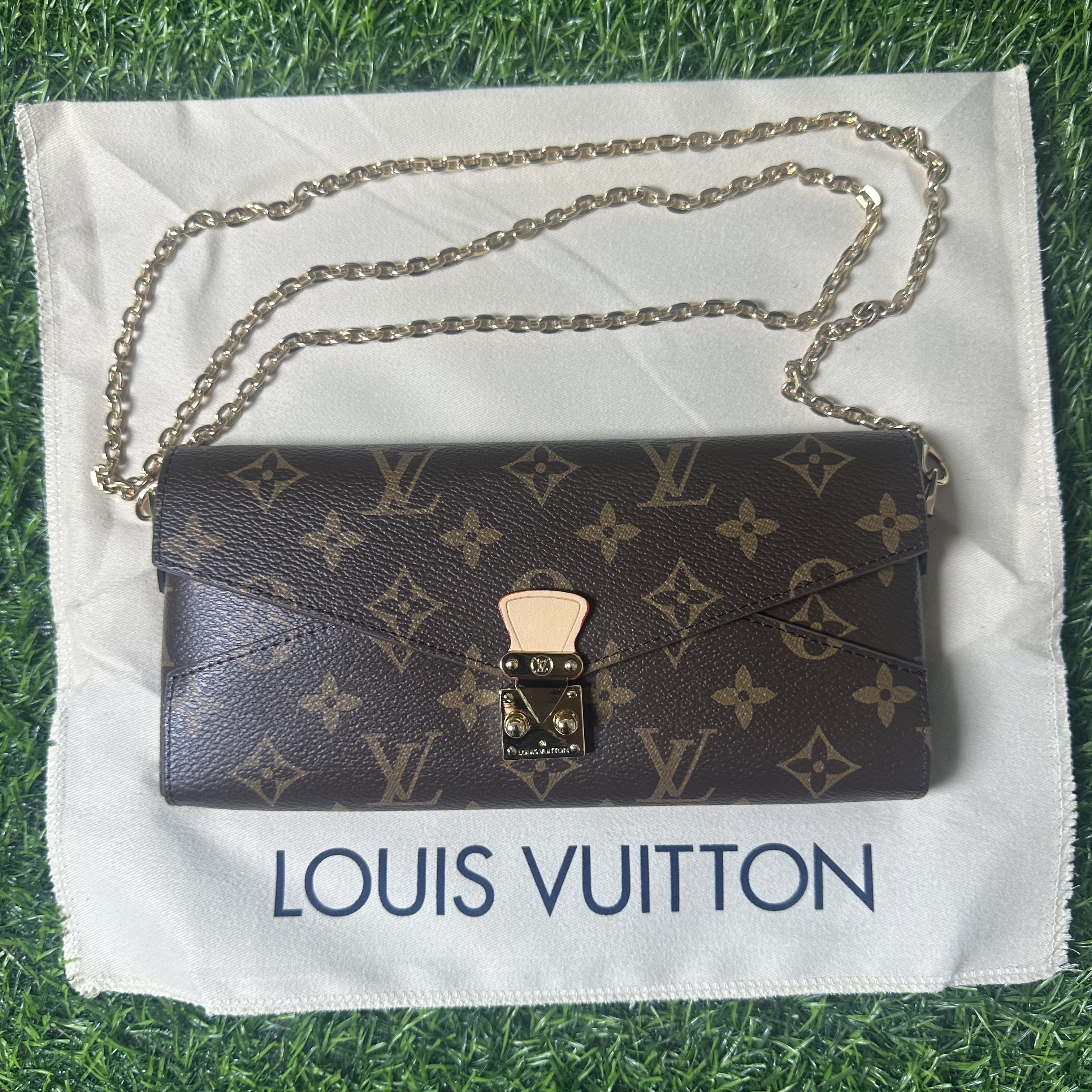 ルイヴィトン ポシェットフェリシー モノグラム ショルダーバッグ ルイヴィトン モノグラムキャンバス ブラウン レディース LOUIS VUITTON 2way チェーンショルダー