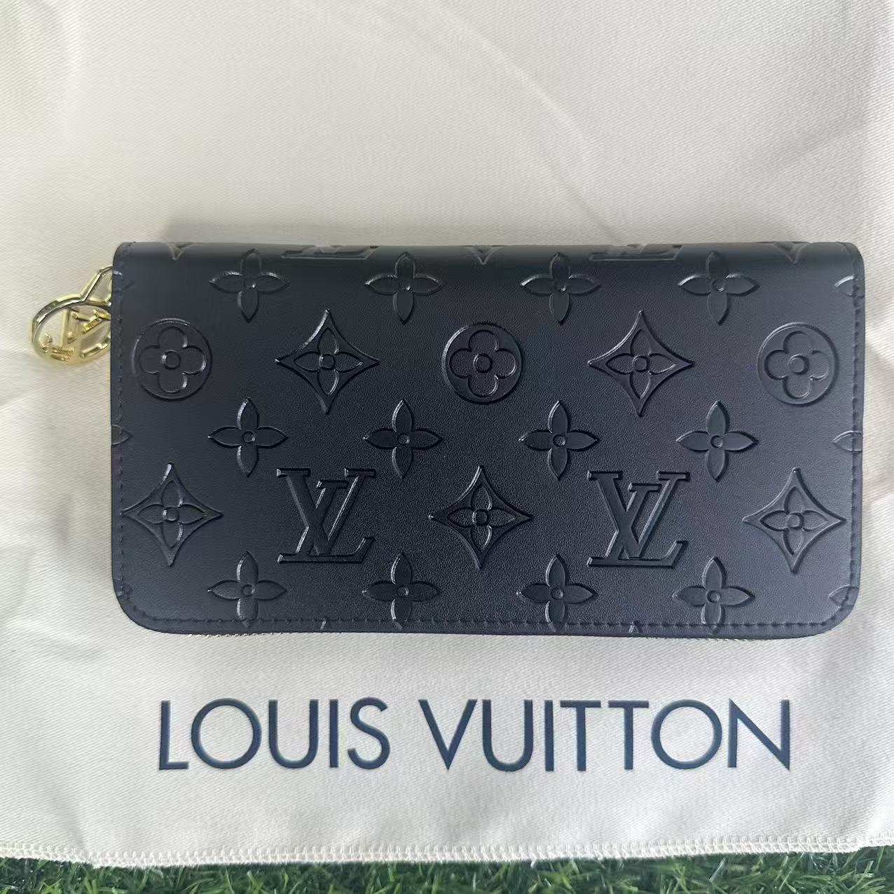 ルイ・ヴィトン LOUIS VUITTON ジッピーウォレット ヴェルティカル モノグラムシャドウ ラウンド長財布 財布 レザー ブラック系 M62902