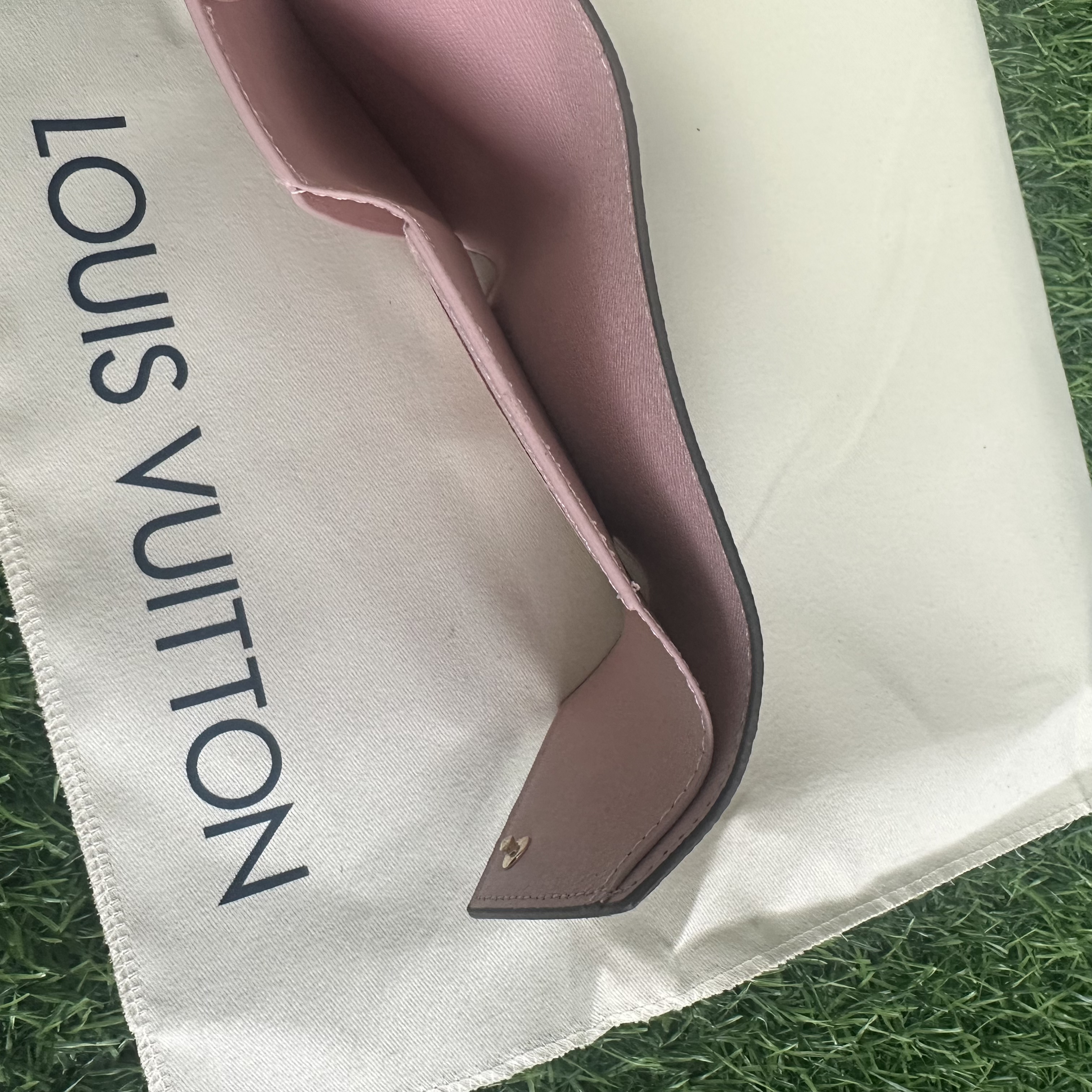 LOUIS VUITTON ルイヴィトン ダミエ 三つ折り財布 N61700 ポルトフォイユ ヴィクトリーヌ エベヌ ローズバレリーヌ