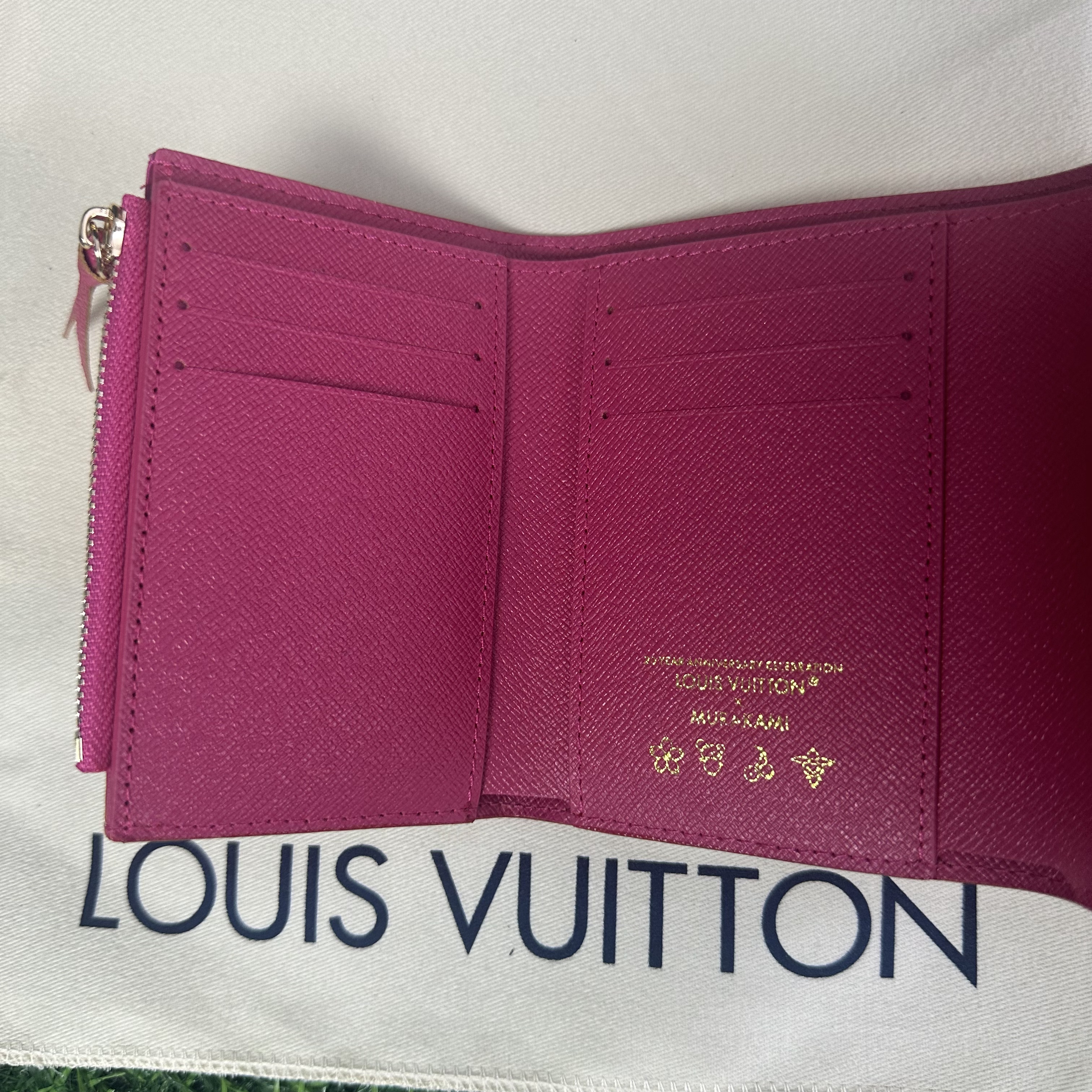 ルイヴィトン LOUIS VUITTON 村上隆 折財布 三つ折り財布 コンパクトウォレット LV×TM ポルトフォイユ･ヴィクトリーヌ M28387