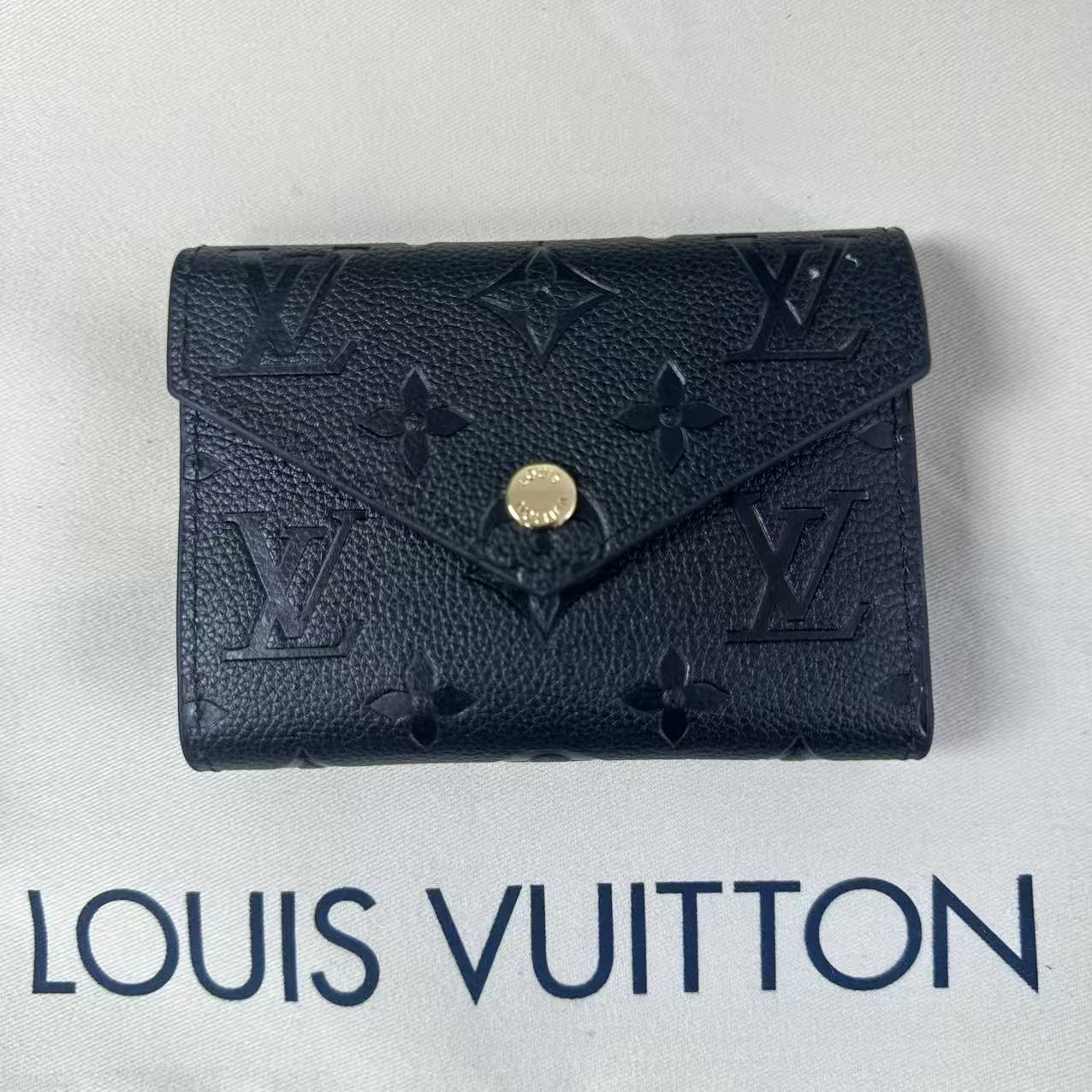 LOUIS VUITTON ルイ ヴィトン モノグラム・アンプラント ポルトフォイユ・ヴィクトリーヌ 小銭入れ付き 三つ折り財布