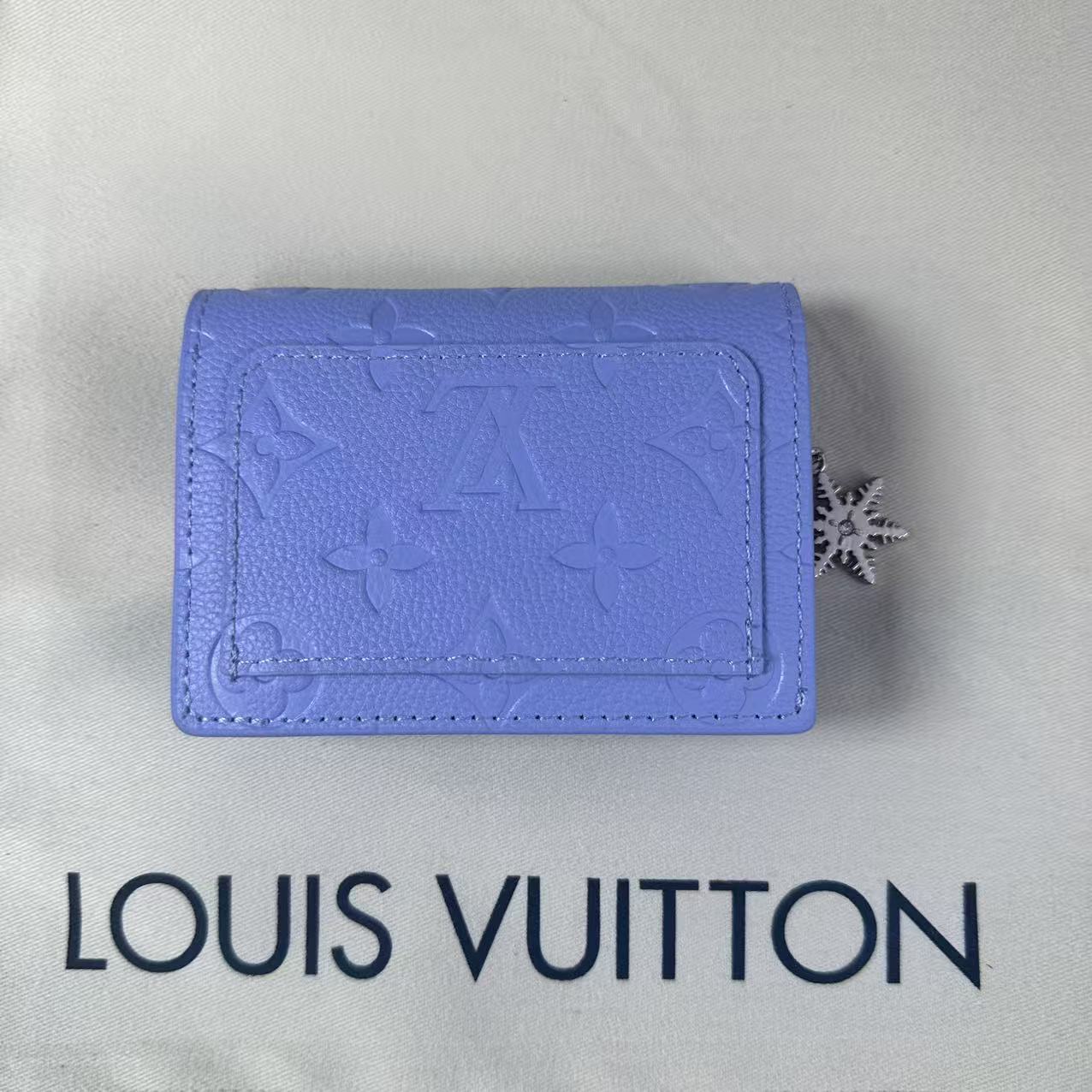 ルイヴィトン  LOUIS VUITTON 財布 二つ折り財布 レザー 折り財布