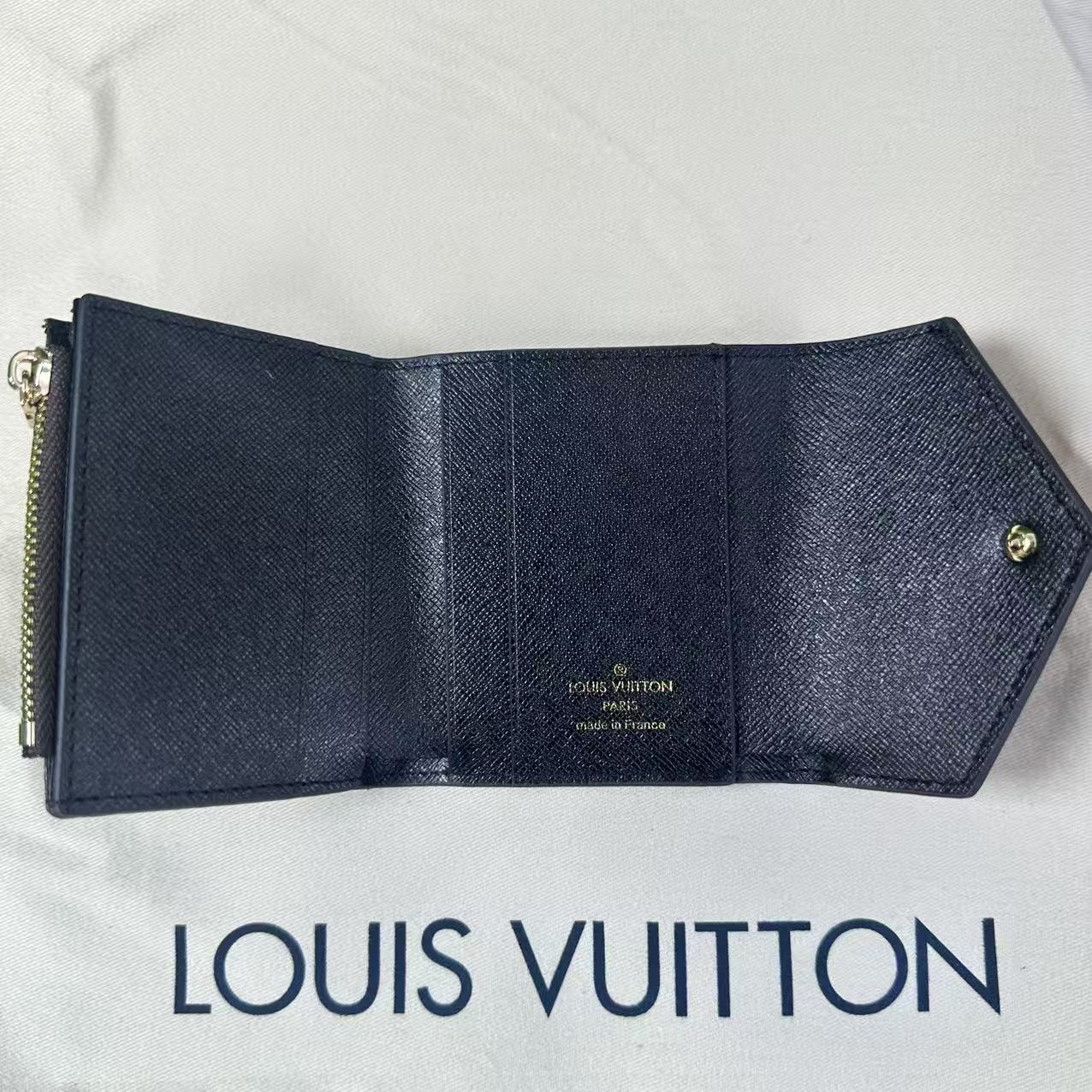 ルイヴィトン LOUIS VUITTON 三つ折り財布 財布 モノグラム/モノグラム・リバース ポルトフォイユ・ゾエ M80725 ヴィトン