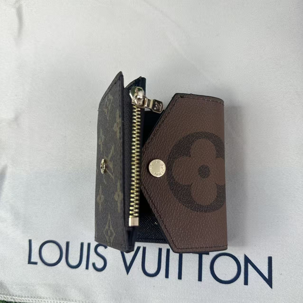 ルイヴィトン LOUIS VUITTON 三つ折り財布 財布 モノグラム/モノグラム・リバース ポルトフォイユ・ゾエ M80725 ヴィトン