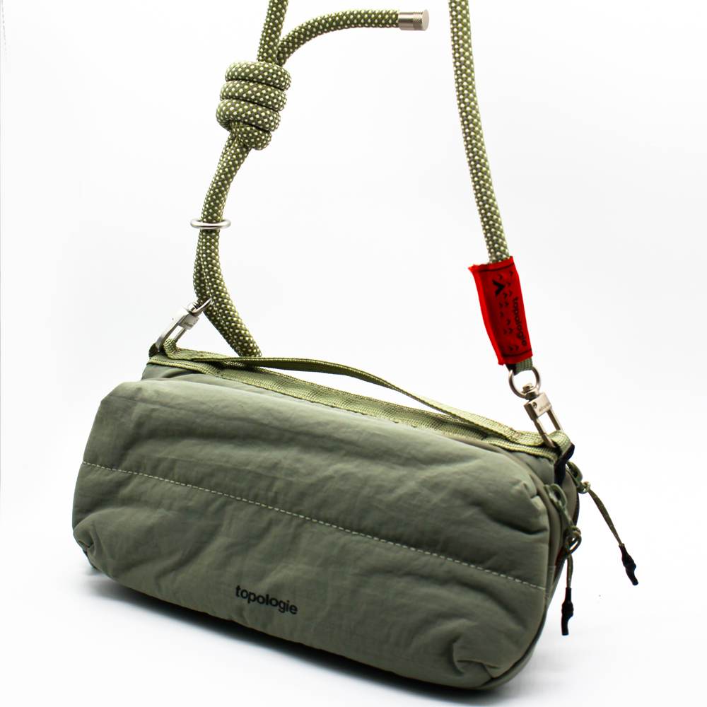 Topologie Bottle Sacoche トポロジー ボトルサコッシュ ストラップ付き ショルダーバッグ ブラック グリーン シルバー パープル レッド オフホワイト