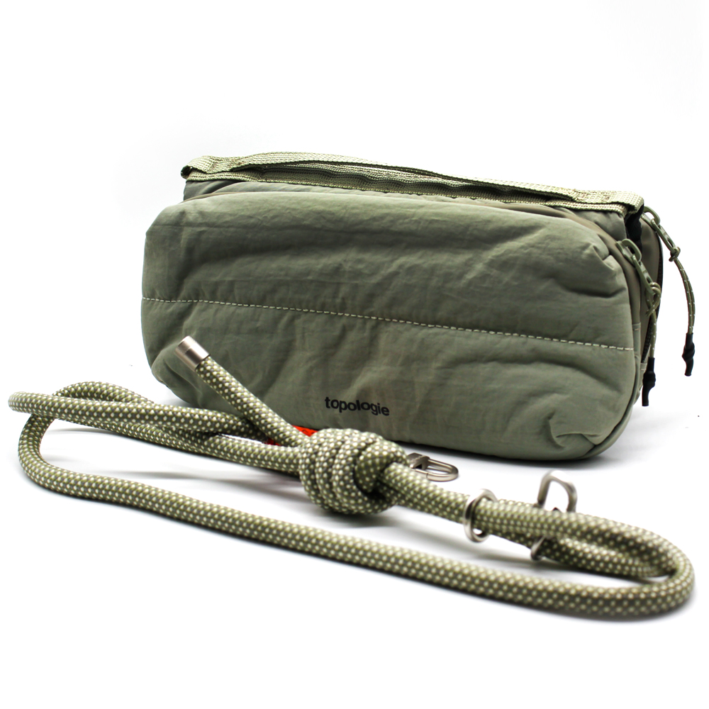 Topologie Bottle Sacoche トポロジー ボトルサコッシュ ストラップ付き ショルダーバッグ ブラック グリーン シルバー パープル レッド オフホワイト