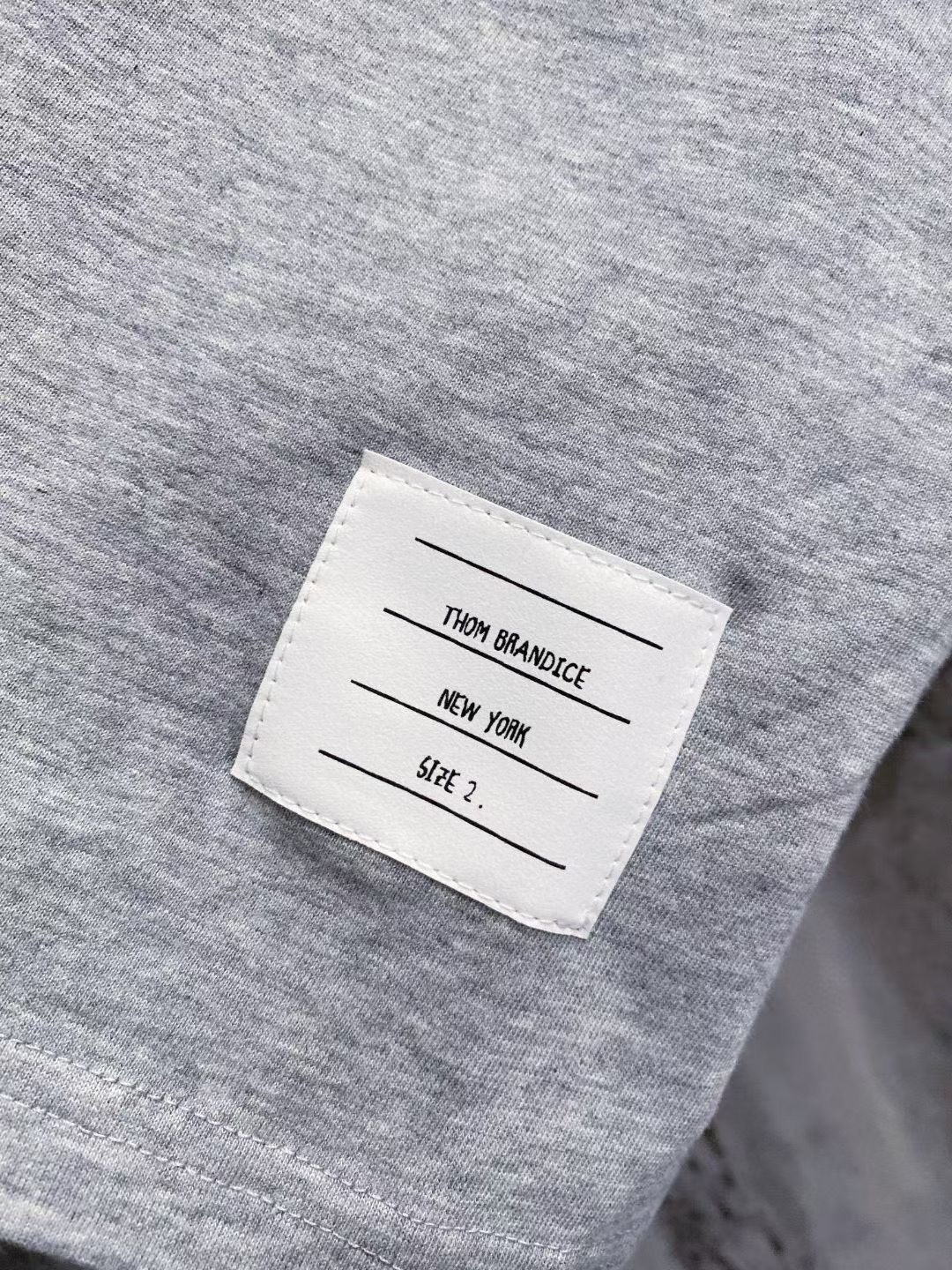 톰브라운 Thom Browne 4바 스트라이프 투톱 반팔 티셔츠 남녀공용