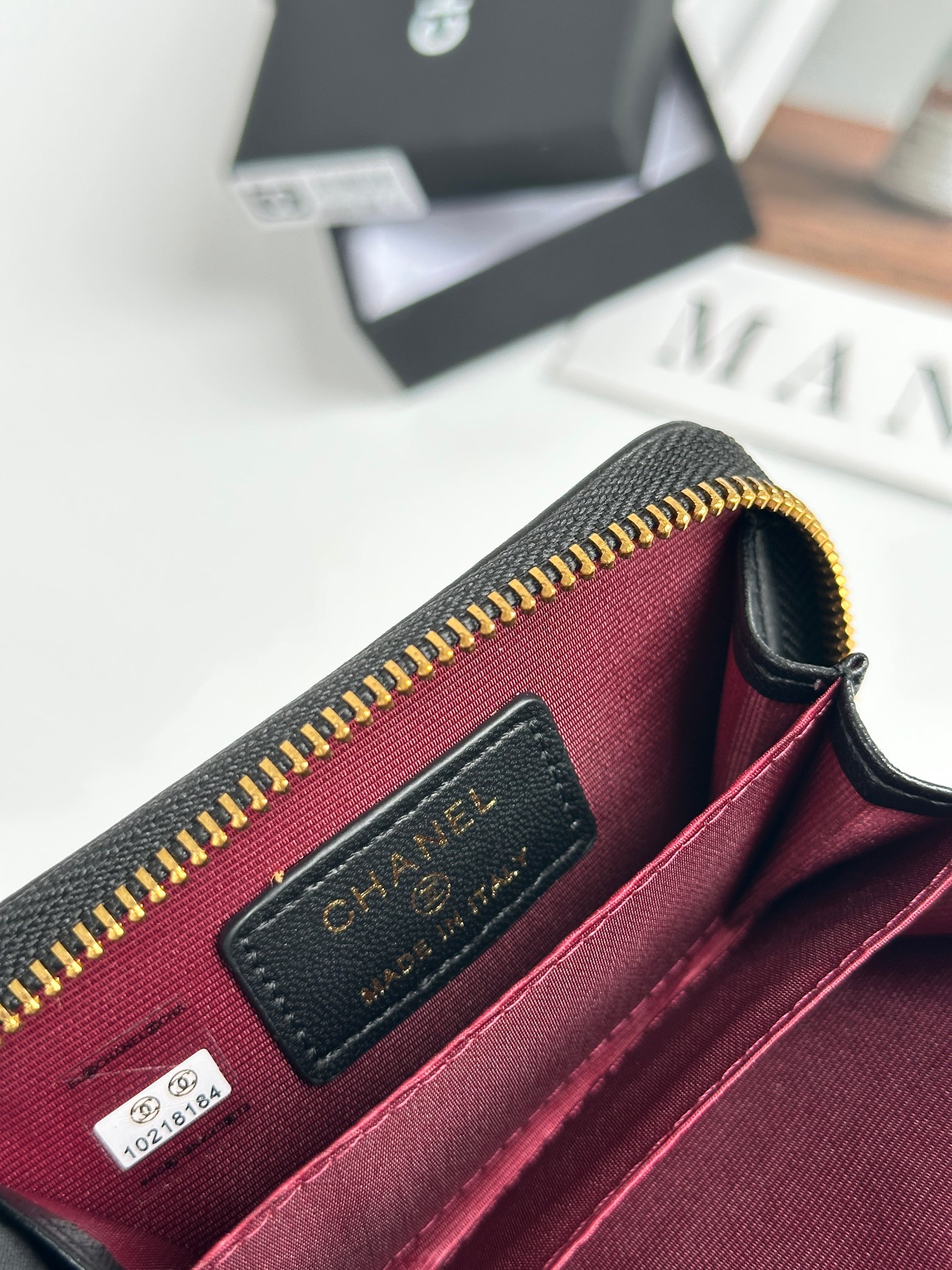 CHANEL BOY シャネル ボーイ コインケース キャビア ブラック ゴールド金具 ココマーク マトラッセ コンパクトウォレット カードケース 財布