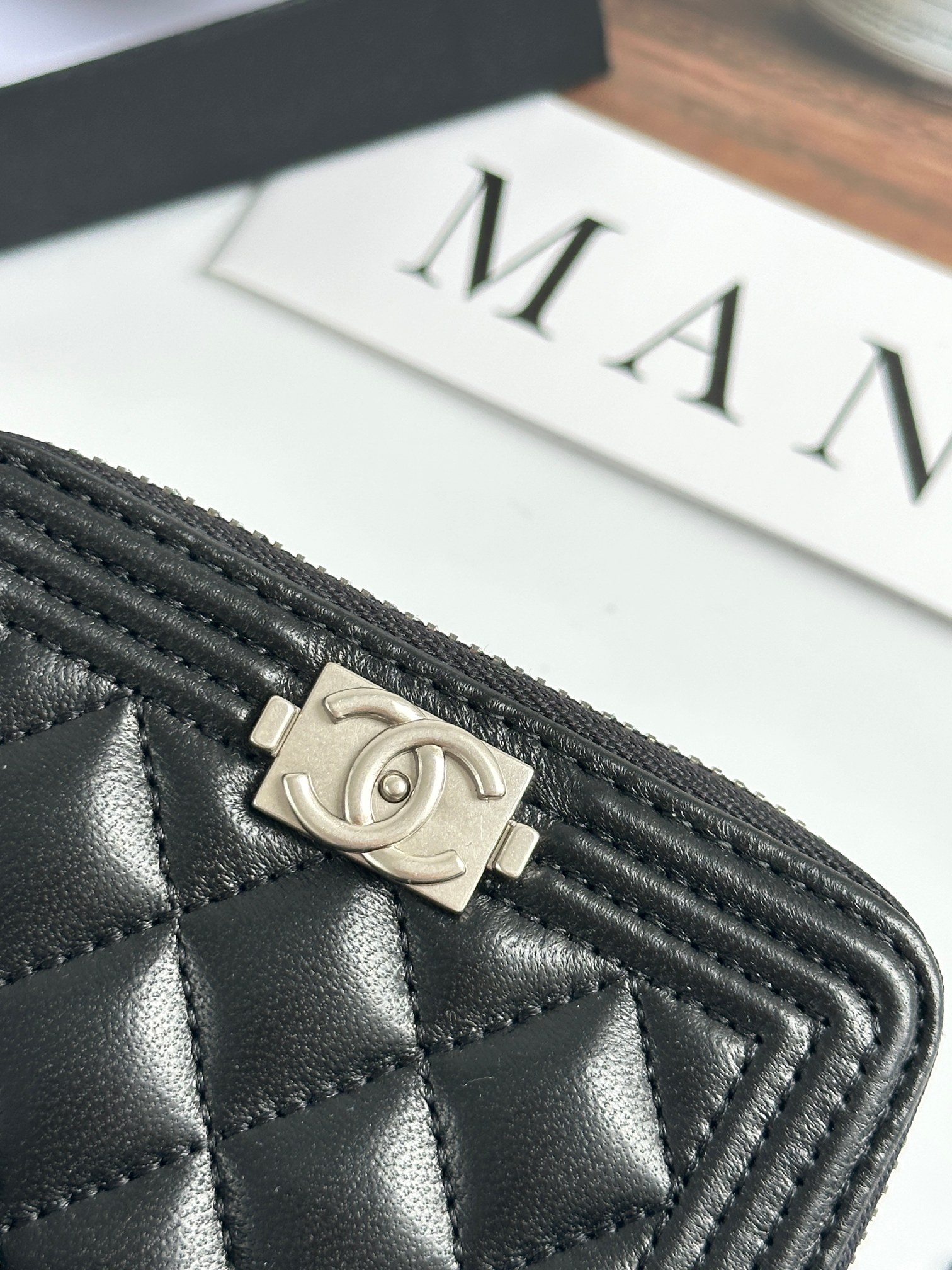 CHANEL BOY シャネル ボーイ コインケース キャビア ブラック ゴールド金具 ココマーク マトラッセ コンパクトウォレット カードケース 財布